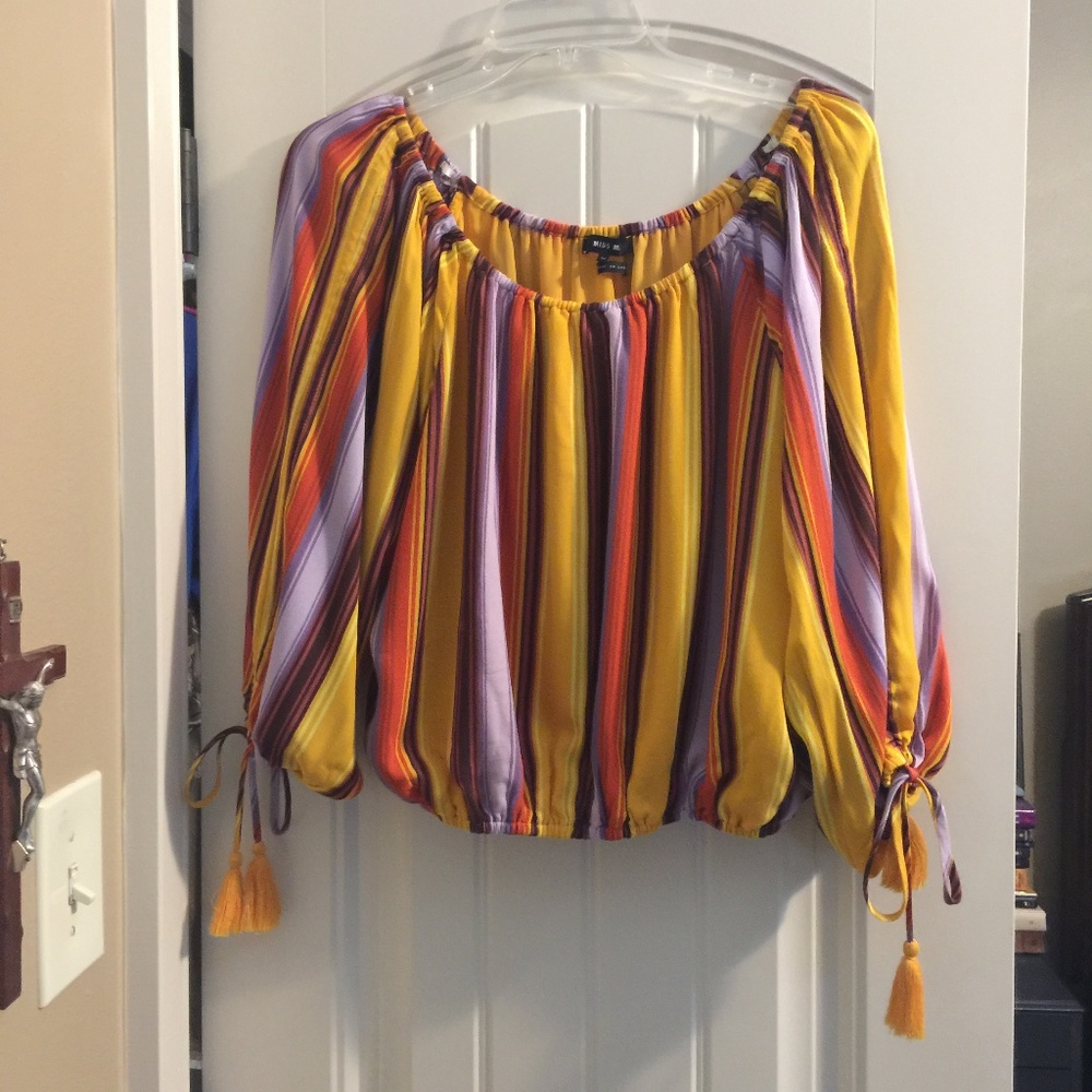 Miss Me Multi-color top Size Medium